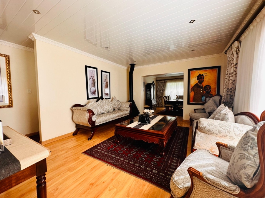 4 Bedroom Property for Sale in Flamingo Vlei Western Cape